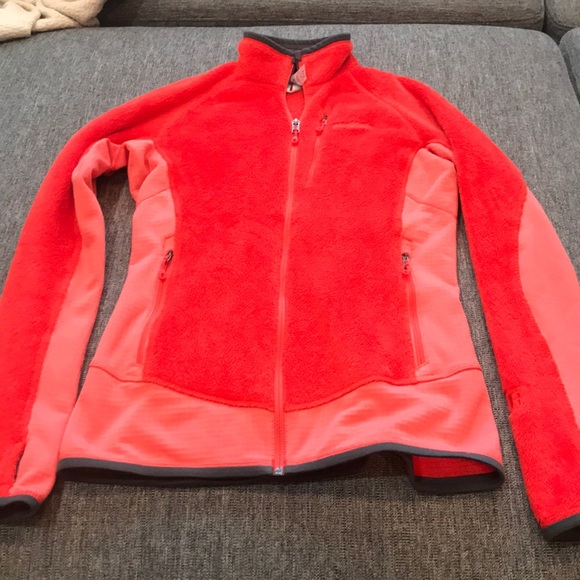 Patagonia R2 full zip fleece excellent condition - Picture 5 of 9